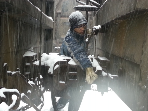 铁路运输部战严寒保畅通 杨梅 摄 铁路运输部战严寒保畅通 杨梅 摄